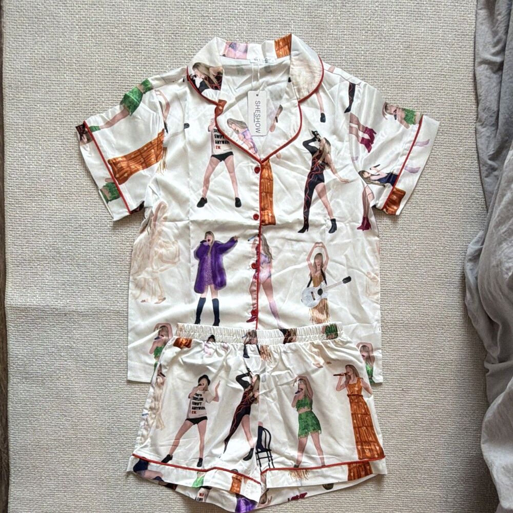 SHESHOW Satin Button-Up Collared Pajama Set Shorts Taylor Swift Print XS